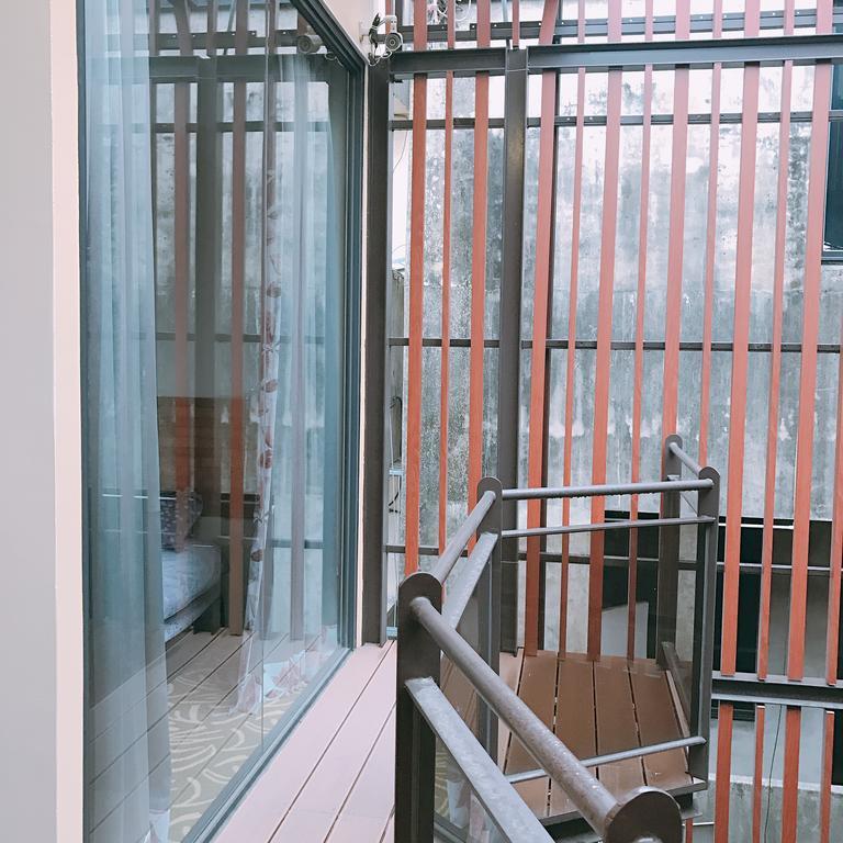 Time Goes Fast Apartment ไถหนาน ภายนอก รูปภาพ